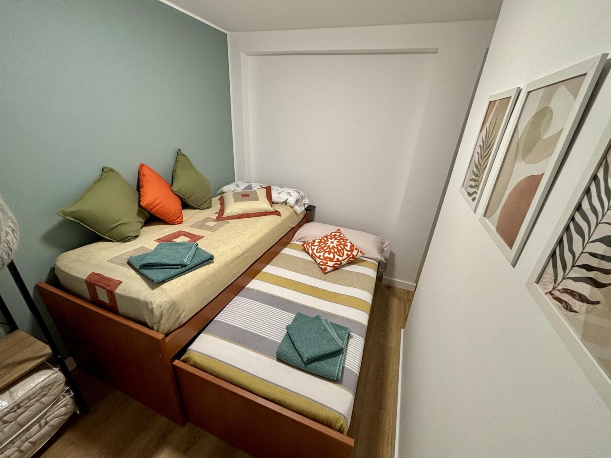 Imak Barrio Del Ave Apartment Zaragoza Bagian luar foto